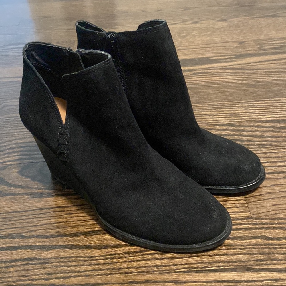 Lucky Brand Black Suede Wedged Booties Size 8.5 Yimme - Picture 4 of 6